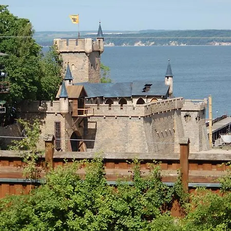 费沃米瑞斯特劳姆酒店 公寓 *